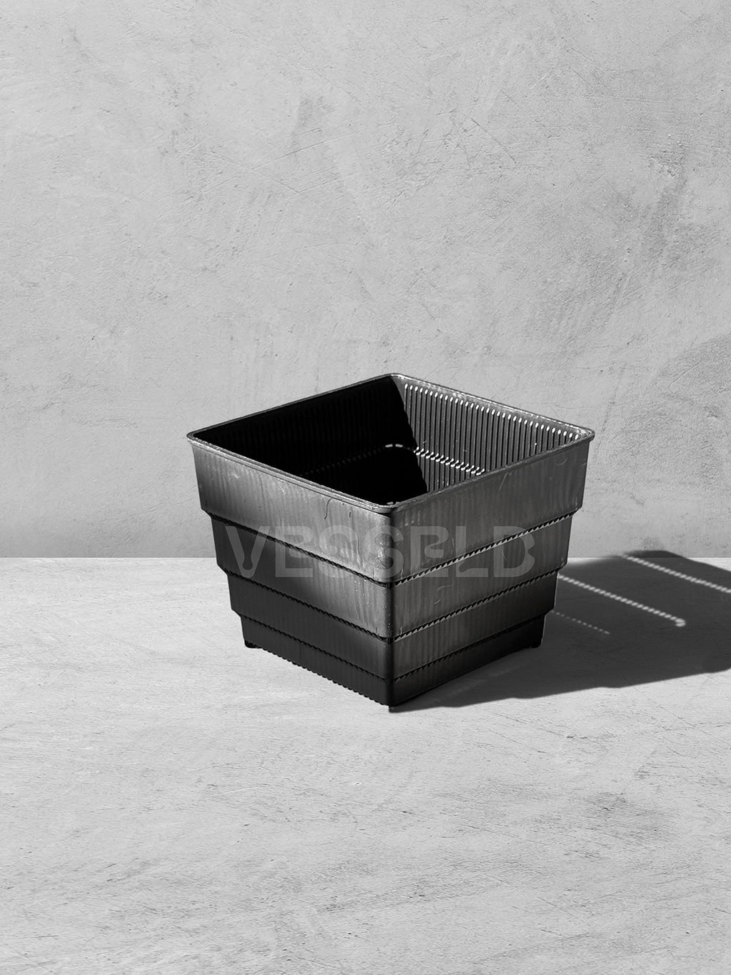Vesseld.com Large Mesh Pot Planter for cacti succulents and orchids
