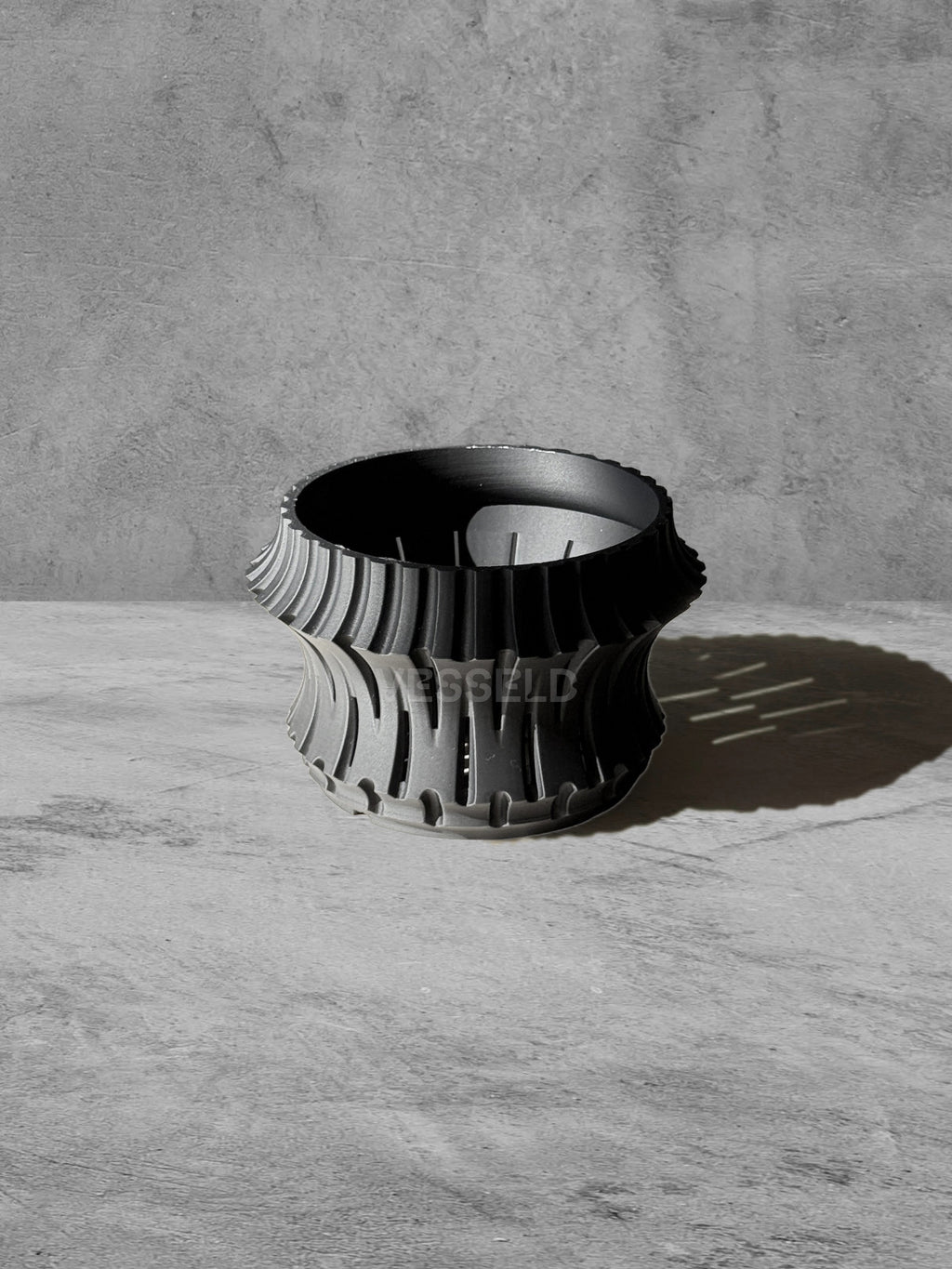 Vesseld.com 3D Printed Textured Circular Planter Pot