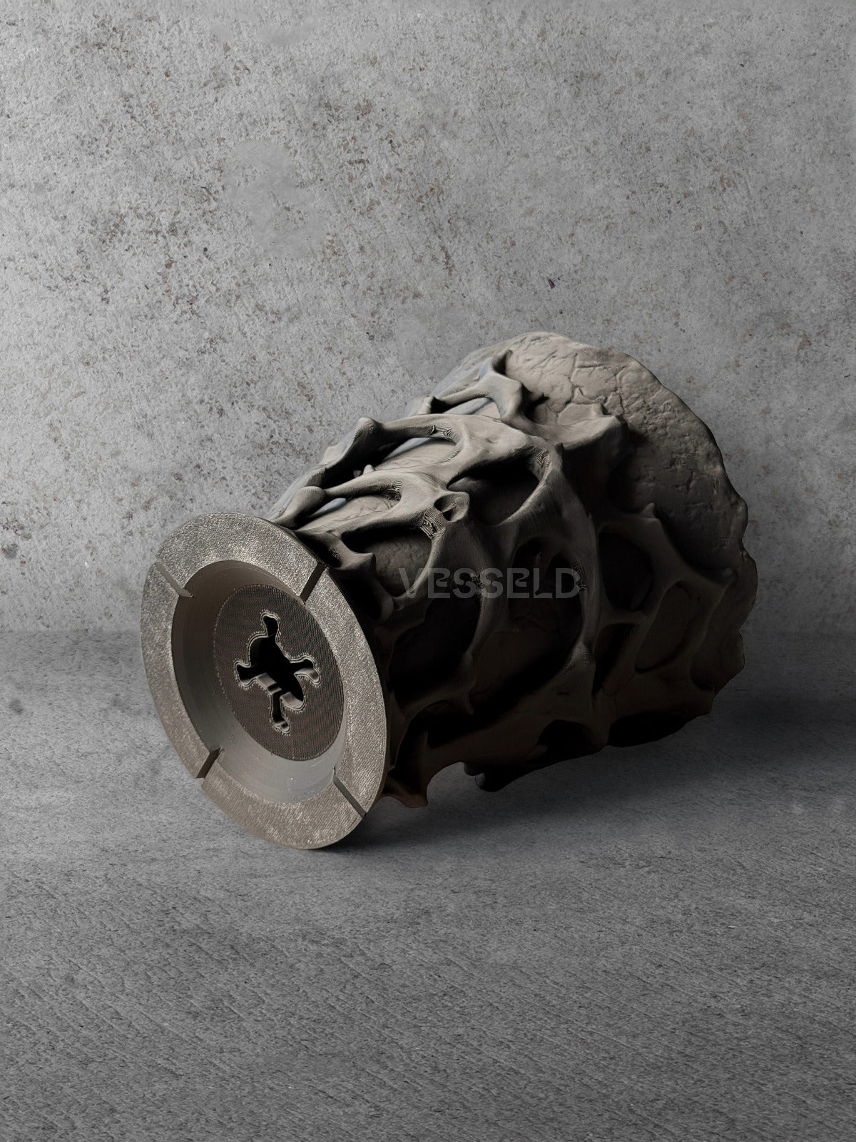 Vesseld.com Bottom Drainage Black textured skull-shaped 3D Printed Cylindrical Planter